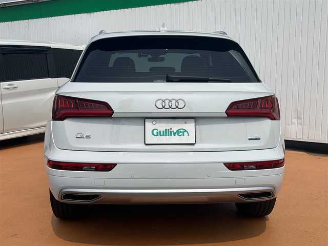 アウディ Ｑ５ 40TDIクワトロ スポーツ 三重県 2020(令2)年 2万km グレイシアホワイトメタリック ワンオーナー/アシスタンスパッケージ/バーチャルコックピット12.3インチ液晶メーター/マトリクスLEDヘッドランプ/アクティブレーンアシスト/アダプティブクルーズコントロール/18インチアルミホイール/MMIナビゲーション/地デジTV/360カメラ