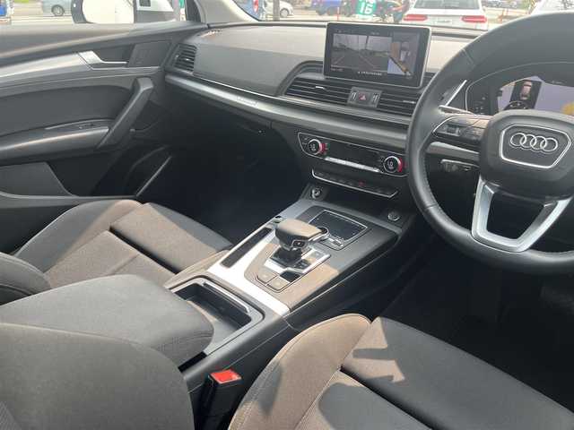 アウディ Ｑ５ 40TDIクワトロ スポーツ 三重県 2020(令2)年 2万km グレイシアホワイトメタリック ワンオーナー/アシスタンスパッケージ/バーチャルコックピット12.3インチ液晶メーター/マトリクスLEDヘッドランプ/アクティブレーンアシスト/アダプティブクルーズコントロール/18インチアルミホイール/MMIナビゲーション/地デジTV/360カメラ