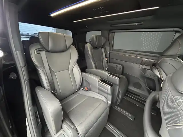 トヨタ アルファード Z 愛知県 2023(令5)年 1.4万km ブラック 純正ディスプレイオーディオ/全方位カメラ/後席フロップダウン/両側パワースライドドア/ガラスルーフ/TSS/合皮シート/デジタルインナーミラー/ブラインドスポットモニター/アンビエントライト/ACC/パワーシート/シートヒーター/シートクーラー/ステアリングヒーター/メモリシート/Bluetooth/フルセグTV/置くだけ充電/電動リアゲード/オットマン/コーナーセンサー/純正LEDライト/レーンキープ/オートライト/オートマチックハイビーム/衝突軽減システム/純正フロアマット/オートホールド