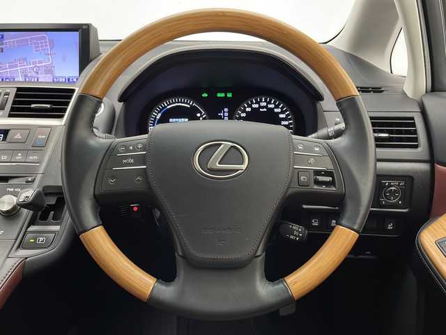 レクサス ＨＳ 250h バージョンI 宮崎県 2013(平25)年 3万km ファイアーアゲートマイカメタリック 禁煙車/純正8型ナビTV/（CD/DVD/MSV/FMAM/フルセグTV)/純正バックカメラ/フロントカメラ/純正ビルトインETC/純正LEDオートライト/純正フォグ/純正17インチアルミ/純正オートアラーム/純正フロアマット/茶本革シート/クルーズコントロール/前席パワーシート/エアシート/シートヒーター/パワーチルトステアリング/リア電動シェイド/ウッドコンビ本革巻ハンドル/ウインカードアミラー/スマートキー/プッシュエンジンスタート/新車時保証書/取扱い説明書