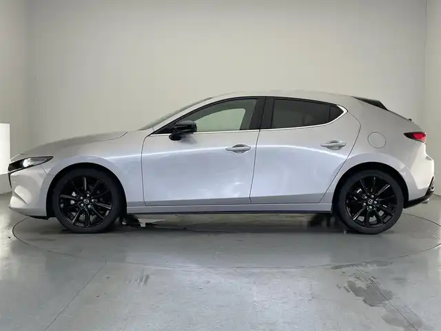 マツダ マツダ３ファストバック 20S ブラックトーンED 愛知県 2022(令4)年 2.3万km プラチナクォーツメタリック 純正ナビ　ＨＤＭＩ　Ｂｌｕｅｔｏｏｔｈ　ＵＳＢ　純正前後ドライブレコーダー　バックカメラ　衝突軽減装置　追従クルコン　ＬＥＤオートライト　コーナーセンサー　ＢＳＭ　パドルシフト　電動パーキング　禁煙車