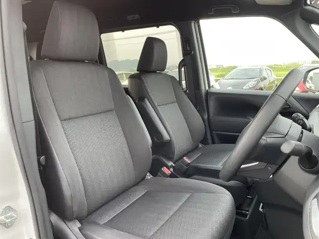 トヨタ ノア S－G 佐賀県 2023(令5)年 1.5万km ホワイトパールクリスタルシャイン 10.5インチHDディスプレイオーディオ/・コネクティッドナビ対応Plus/・フルセグTV/AM/FM/Bluetooth/CD/DVD/HDMI//・Apple Car Play/Android Auto//片側パワースライドドア/純正LEDヘッドライト/オートマチックハイビーム/スマートキー/フロアMTモード付/ビルトインETC/フロアマット/新車保証書/取扱説明書/スペアキー1本/トヨタセーフティーセンス/・プリクラッシュセーフティー/・レーンディパーチャーアラート/・レーントレーシングアシスト/・前方車発進お知らせ機能/・レーダークルーズコントロール/・コーナーセンサー