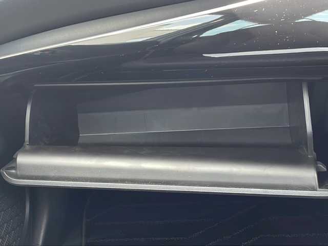 トヨタ プリウス SセーフティプラスⅡ 山口県 2022(令4)年 5.2万km アティチュードブラックマイカ 社外SDナビ　【AVN-R10W】/Bluetooth接続/アラウンドビューモニター/DVD再生機能有/フルセグTV/ETC/レーダークルーズコントロール/プリクラッシュセーフティ/クリアランスソナー/パーキングサポートブレーキ/ブラインドスポットモニター/ふらつき検知/先行者発進告知/100V電源/純正LEDライト/オートマチックハイビーム/純正15インチアルミホイール