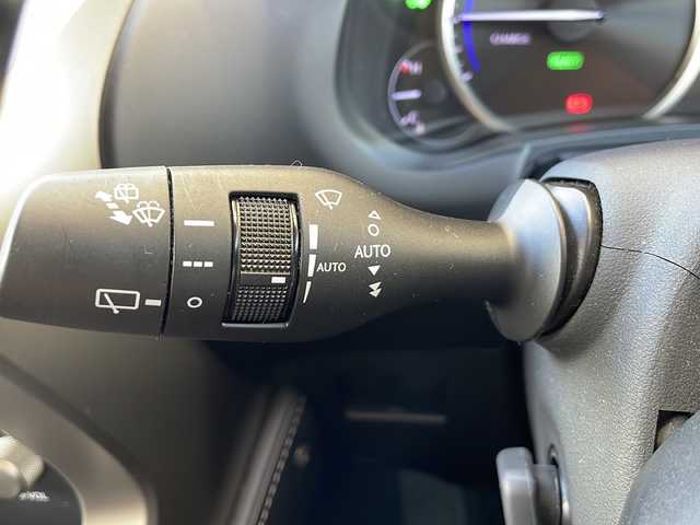 レクサス ＮＸ 300h Iパッケージ 静岡県 2017(平29)年 4.2万km ソニックチタニウム 純正ナビ/・AM/・FM/・CD/・DVD/・サウンドライブラリ/・SD/・USB/・Bluetooth/・Miracast/・AUX/・フルセグTV/主要装備/・パワーバックドア/・運転席＆助手席パワーシート/・全方位カメラ/・オートハイビーム/・ハンドルヒーター/・ＢＳＭ/・レーダークルーズコントロール/・パドルシフト/・コーナーセンサー/・レザーシート/・ＥＴＣ/・サイドカーテンエアバッグ/・電動チルト＆テレスコピックステアリング
