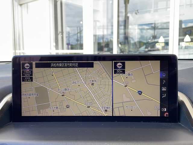 レクサス ＮＸ 300h Iパッケージ 静岡県 2017(平29)年 4.2万km ソニックチタニウム 純正ナビ/・AM/・FM/・CD/・DVD/・サウンドライブラリ/・SD/・USB/・Bluetooth/・Miracast/・AUX/・フルセグTV/主要装備/・パワーバックドア/・運転席＆助手席パワーシート/・全方位カメラ/・オートハイビーム/・ハンドルヒーター/・ＢＳＭ/・レーダークルーズコントロール/・パドルシフト/・コーナーセンサー/・レザーシート/・ＥＴＣ/・サイドカーテンエアバッグ/・電動チルト＆テレスコピックステアリング