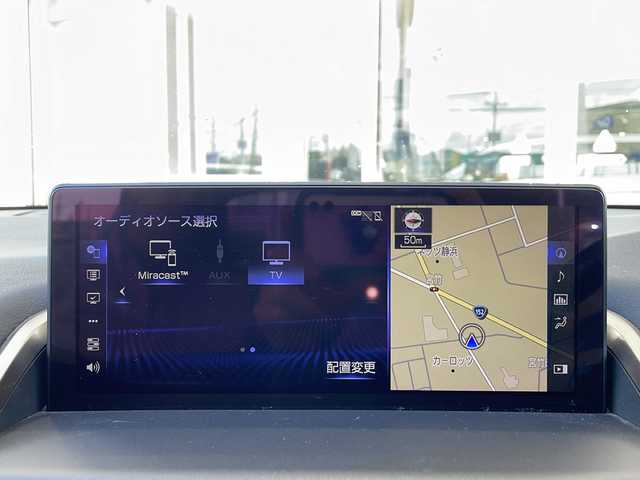 レクサス ＮＸ 300h Iパッケージ 静岡県 2017(平29)年 4.2万km ソニックチタニウム 純正ナビ/・AM/・FM/・CD/・DVD/・サウンドライブラリ/・SD/・USB/・Bluetooth/・Miracast/・AUX/・フルセグTV/主要装備/・パワーバックドア/・運転席＆助手席パワーシート/・全方位カメラ/・オートハイビーム/・ハンドルヒーター/・ＢＳＭ/・レーダークルーズコントロール/・パドルシフト/・コーナーセンサー/・レザーシート/・ＥＴＣ/・サイドカーテンエアバッグ/・電動チルト＆テレスコピックステアリング
