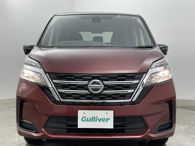 日産 セレナ X V 岡山県 2022(令4)年 1.3万km マルーンレッド 2トーン 純正１０インチナビ/・型番：MM521D-L/【Bluetooth/フルセグTV/CD/DVD/Blu-ray/HDMI/Carplay】/両側パワースライドドア/アラウンドビューモニター/クルーズコントロール/ビルトインＥＴＣ/オートハイビーム/オートライト/純正ドライブレコーダー(前）/コーナーセンサー（前後）/ブラインドスポットモニター/TVキャンセラー/ISOFIX/ステアリングスイッチ/シートリフター/シートバックテーブル/ドアバイザー/スマートキー×2