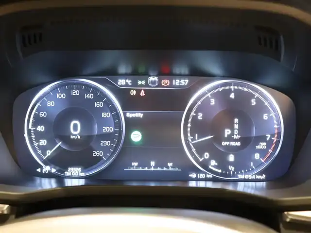 ボルボ ＸＣ６０ B5 AWD インスクリプション 静岡県 2020(令2)年 2.4万km オニキスブラックP サンルーフ /革シート ヒーター クーラー  マッサージ付 /Bower&Wilkinsサウンド /ナビ TV applecarplay /ACC LKA BSM HUD /ステアリングヒーター /前後センサー /前後ドラレコ /パワーバックドア /クリスタルシフトノブ /ETC /スペアキー