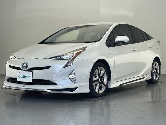 トヨタ プリウス S ツーリングセレクション 愛知県 2016(平28)年 11.5万km ホワイトパールクリスタルシャイン 社外ナビ　フルセグＴＶ　ＤＶＤ再生　Ｂｌｕｅｔｏｏｔｈ　バックカメラ　モデリスタエアロ　黒革　シートヒーター　レーダー探知機　ＬＥＤヘッドライト　オートライト　プッシュスタート　スマートキー　禁煙車