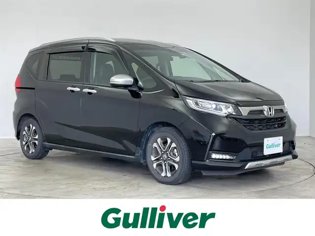 ホンダ フリード＋ ハイブリット クロスター 埼玉県 2022(令4)年 5万km クリスタルブラックパール 社外10インチナビ　　/ホンダセンシング　/アダクティブクルーズコントロール　/シートヒーター　/両側パワースライドドア　　/ドライブレコーダー/純正アルミホイール/スマートキー　/LEDオートライト/ETC