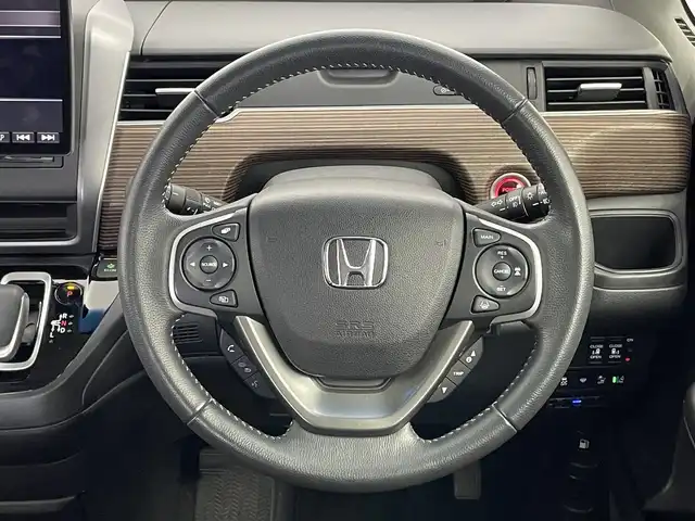 ホンダ フリード＋ ハイブリット クロスター 埼玉県 2022(令4)年 5万km クリスタルブラックパール 社外10インチナビ　　/ホンダセンシング　/アダクティブクルーズコントロール　/シートヒーター　/両側パワースライドドア　　/ドライブレコーダー/純正アルミホイール/スマートキー　/LEDオートライト/ETC