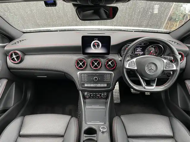 メルセデス・ベンツ Ａ２５０ シュポルト 4MATIC 長野県 2018(平30)年 4.3万km カルサイトホワイト AMGレザーエクスクルーシブパッケージ /パノラミックスライディングルーフ /harman/kardonサウンド /黒革シート /ディスプレイオーディオ /CarPlay対応 /バックカメラ /レーダーセーフティパッケージ /LEDヘッドライト /キーレスゴー