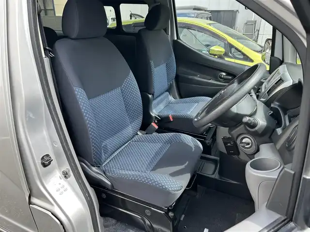日産 ＮＶ２００バネット 16X－3R 東京都 2010(平22)年 4.7万km ブリリアントシルバー ワンオーナー/純正HDDナビ/　Bluetooth/フルセグTV/DVD/CD/バックカメラ/ETC/リモコンキー/ヘッドライトレベライザー/フォグランプ/純正フロアマット/横跳ね上げ式3列目シート/スペアキー/保証書/取扱説明書
