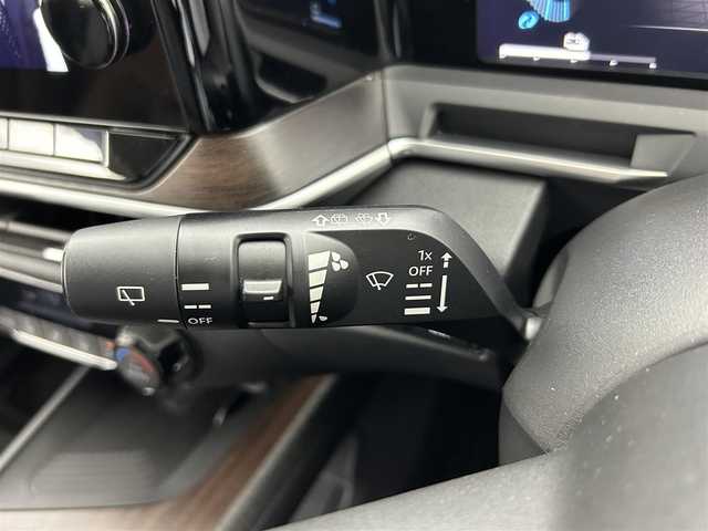 日産 オーラ G レザーエディション 熊本県 2023(令5)年 3.4万km ガーネットレッド/スーパーブラック 2トーン ＢＯＳＥサウンド　/純正ナビ（ＣＤ・ＤＶＤ・フルセグ・ＢＴ・ＵＳＢ・ＨＤＭＩ）/全周囲カメラ　/純正前後ドライブレコーダー　/ビルトインＥＴＣ２．０　/前後クリアランスソナー/プロパイロット/前方衝突予測警報/インテリジェントエマージェンシーブレーキ/車線逸脱防止支援システム/後側方車両検知警報/標識認識機能/踏み間違い衝突防止アシスト/ふらつき警報機能/置くだけ充電/ブラインドスポットモニター/スマートルームミラー/電動格納ミラー/純正フロアマット/純正17インチAW/オートライト/オートマチックハイビーム/スマートキー/プッシュスタート