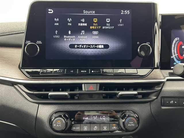 日産 オーラ G レザーエディション 熊本県 2023(令5)年 3.4万km ガーネットレッド/スーパーブラック 2トーン ＢＯＳＥサウンド　/純正ナビ（ＣＤ・ＤＶＤ・フルセグ・ＢＴ・ＵＳＢ・ＨＤＭＩ）/全周囲カメラ　/純正前後ドライブレコーダー　/ビルトインＥＴＣ２．０　/前後クリアランスソナー/プロパイロット/前方衝突予測警報/インテリジェントエマージェンシーブレーキ/車線逸脱防止支援システム/後側方車両検知警報/標識認識機能/踏み間違い衝突防止アシスト/ふらつき警報機能/置くだけ充電/ブラインドスポットモニター/スマートルームミラー/電動格納ミラー/純正フロアマット/純正17インチAW/オートライト/オートマチックハイビーム/スマートキー/プッシュスタート