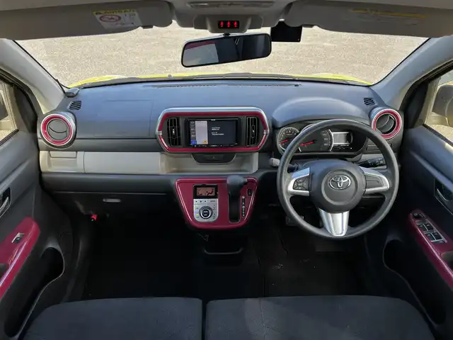 トヨタ パッソ モーダ 道央・札幌 2016(平28)年 6.8万km ブラックマイカメタリック/レモンスカッシュクリスタルメタリック 2トーン 4WD/寒冷地仕様/社外SDナビ/AM/FM/DVD/横滑り防止装置/バックカメラ/ビルトインETC/ドライブレコーダー/アイドリングストップ/ワイパーデアイサー/D席シートヒーター/ステアリングリモコン/プッシュスタート/スマートキー/LEDヘッドライト/オートライト/フォグランプ/電動格納ミラー/ウィンカーミラー/純正フロアマット/ドアバイザー/純正エンジンスターター/スチールホイール付冬タイヤ積込/（純正ホイールキャップ有）/165/65/R14/2020年/山5mm