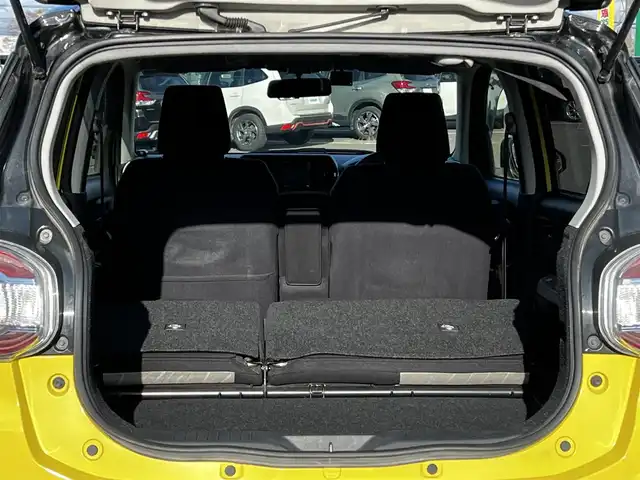 トヨタ パッソ モーダ 道央・札幌 2016(平28)年 6.8万km ブラックマイカメタリック/レモンスカッシュクリスタルメタリック 2トーン 4WD/寒冷地仕様/社外SDナビ/AM/FM/DVD/横滑り防止装置/バックカメラ/ビルトインETC/ドライブレコーダー/アイドリングストップ/ワイパーデアイサー/D席シートヒーター/ステアリングリモコン/プッシュスタート/スマートキー/LEDヘッドライト/オートライト/フォグランプ/電動格納ミラー/ウィンカーミラー/純正フロアマット/ドアバイザー/純正エンジンスターター/スチールホイール付冬タイヤ積込/（純正ホイールキャップ有）/165/65/R14/2020年/山5mm