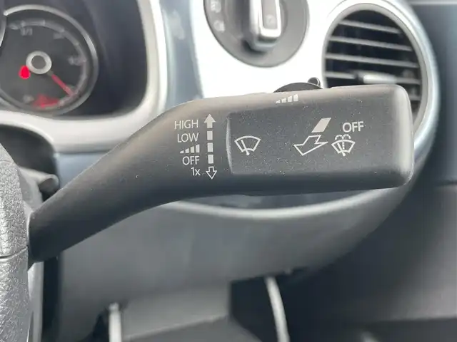 フォルクスワーゲン ザ・ビートル デザインマイスター 千葉県 2019(令1)年 6万km ストーンウォッシュドブルー ターボ/純正７インチナビ/フルセグＴＶ/Ｂｌｕｅｔｏｏｔｈ/バックカメラ/クルーズコントロール/純正１７インチアルミホイール/ＨＩＤヘッドライト/オートライト/スマートキー/BSM