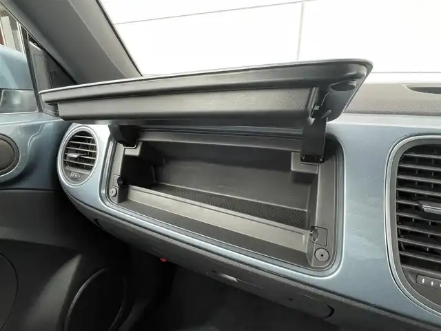 フォルクスワーゲン ザ・ビートル デザインマイスター 千葉県 2019(令1)年 6万km ストーンウォッシュドブルー ターボ/純正７インチナビ/フルセグＴＶ/Ｂｌｕｅｔｏｏｔｈ/バックカメラ/クルーズコントロール/純正１７インチアルミホイール/ＨＩＤヘッドライト/オートライト/スマートキー/BSM