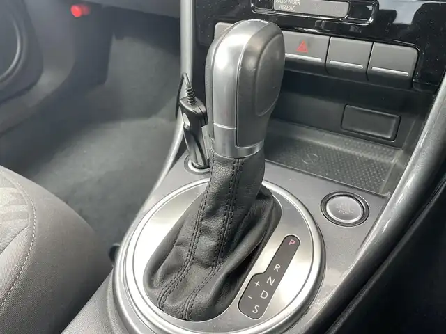 フォルクスワーゲン ザ・ビートル デザインマイスター 千葉県 2019(令1)年 6万km ストーンウォッシュドブルー ターボ/純正７インチナビ/フルセグＴＶ/Ｂｌｕｅｔｏｏｔｈ/バックカメラ/クルーズコントロール/純正１７インチアルミホイール/ＨＩＤヘッドライト/オートライト/スマートキー/BSM