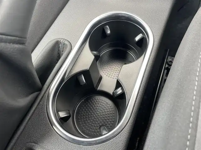 フォルクスワーゲン ザ・ビートル デザインマイスター 千葉県 2019(令1)年 6万km ストーンウォッシュドブルー ターボ/純正７インチナビ/フルセグＴＶ/Ｂｌｕｅｔｏｏｔｈ/バックカメラ/クルーズコントロール/純正１７インチアルミホイール/ＨＩＤヘッドライト/オートライト/スマートキー/BSM