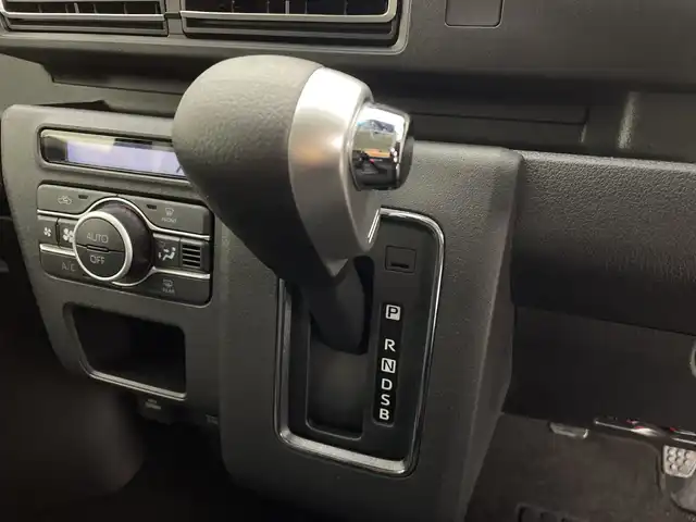 ダイハツ アトレー バン RS 鹿児島県 2025(令7)年 0.1千km ブラックマイカメタリック 社外ナビ　/（フルセグ/Bluetooth/CD/DVD）/アダプティブクルーズコントロール　/両側パワースライドドア　/コーナーセンサー　/オートライト　/アイドリングストップ　/ステアリングリモコン　/スマートキー　/電動格納ミラー　/EＴＣ　/純正フロアマット