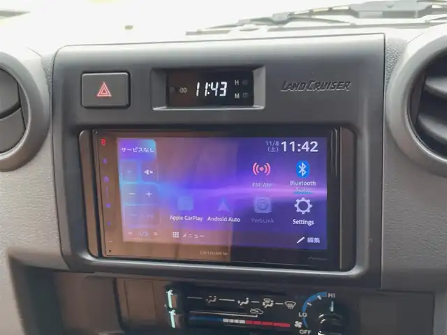 トヨタ ランドクルーザー AX 神奈川県 2025(令7)年 0.2万km ベージュ ワンオーナー/社外16インチAW/LEDヘッドライト/革調シートカバー/社外デジタルミラー(前後ドラレコ)/社外ディスプレイオーディオ/AppleCarPlay/AndroidAuto/USB/BT/バックモニター/ETC2.0/社外セキュリティ(ユピテル)/クルーズコントロール/PCS/LDA/RSA/オートハイビーム/ヒルディセントコントロール/デフロック/キーレス×2/R7年ディーラー整備記録/保証書・取説あり