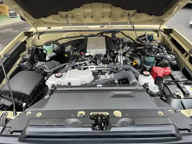 トヨタ ランドクルーザー AX 神奈川県 2025(令7)年 0.2万km ベージュ ワンオーナー/社外16インチAW/LEDヘッドライト/革調シートカバー/社外デジタルミラー(前後ドラレコ)/社外ディスプレイオーディオ/AppleCarPlay/AndroidAuto/USB/BT/バックモニター/ETC2.0/社外セキュリティ(ユピテル)/クルーズコントロール/PCS/LDA/RSA/オートハイビーム/ヒルディセントコントロール/デフロック/キーレス×2/R7年ディーラー整備記録/保証書・取説あり