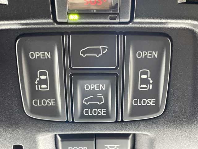 トヨタ アルファード S Cパッケージ 神奈川県 2023(令5)年 1.2万km ホワイトパールクリスタルシャイン ツインムーンルーフ/モデリスタスポイラー【フロント/サイド/リア】/モデリスタマフラー/純正9型ディスプレイオーディオ/純正フリップダウンモニター【V12T-R68C】/フルセグ　Bluetooth　/バックカメラ/両側電動スライドドア【サンシェード】/デジタルインナーミラー/パワーバックドア/セーフティセンス/レーダークルーズコントロール/プリクラッシュセーフティ/ロードサインアシスト/レーントレーシングアシスト/アダブティブハイビームシステム/ブラインドスポットモニター/リアクロストラフィックアラート/先行車発進告知/前後ソナー/nanoe/ETC/社外前方ドライブレコーダー/合皮シート/前席シートヒーター/パワーシート/ベンチレーション/助手席パワーオットマン/2列目エグゼクティブパワーシート/運転席ポジションメモリー/木目調/革巻きコンビステアリング/ステアリングヒーター/電動パーキングブレーキ/ブレーキオートホールド/プッシュスタート/スマートキー/純正18インチアルミホイール/LEDヘッド/フォグランプ/