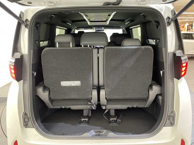 トヨタ アルファード Z 愛媛県 2025(令7)年 0.5万km プラチナホワイトパールマイカ 純正ナビ１３．２型フリップダウン/純正１４インチディスプレイオーディオ/フルセグTV Bluetooth /左右ツインムーンルーフ/ユニバーサルステップ//デジタルインナーミラー/ブラインドスポットモニター/ＥＴＣ２．０/シートヒーター/シートエアコン/レザーシート/アラウンドビューモニター/両側スライドドア/コーナーセンサー