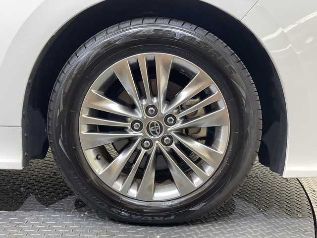 トヨタ アルファード Z 愛媛県 2025(令7)年 0.5万km プラチナホワイトパールマイカ 純正ナビ１３．２型フリップダウン/純正１４インチディスプレイオーディオ/フルセグTV Bluetooth /左右ツインムーンルーフ/ユニバーサルステップ//デジタルインナーミラー/ブラインドスポットモニター/ＥＴＣ２．０/シートヒーター/シートエアコン/レザーシート/アラウンドビューモニター/両側スライドドア/コーナーセンサー