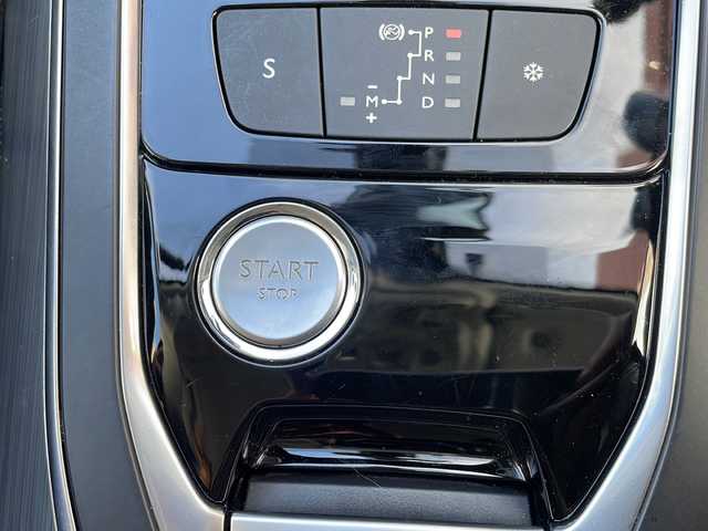 プジョー ３０８ アリュール スペシャルED 宮崎県 2018(平30)年 9.4万km ネイクルホワイト 純正ナビ Bluetooth ETC 全方位カメラ フルセグTV USB入力端子 前方のみドライブレコーダー LEDライト 純正フロアマット 純正アルミホイール ハーフレザーシート 前後コーナーセンサ-