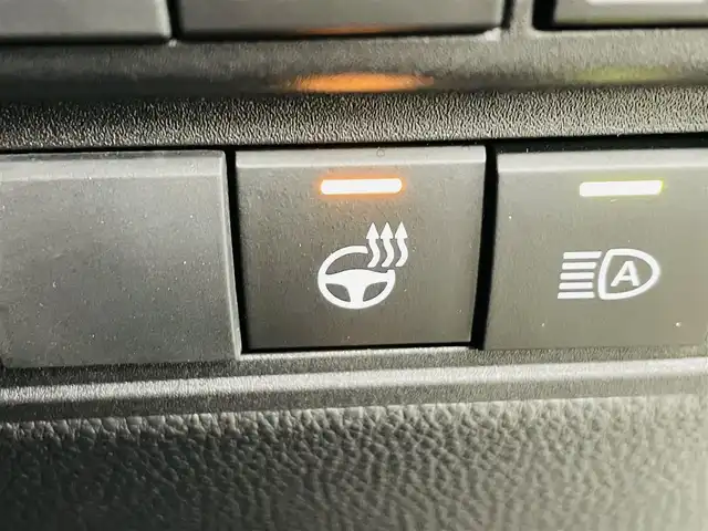 トヨタ ヤリスクロス ハイブリッド Z アドベンチャー 福島県 2024(令6)年 0.8万km ブラックマイカ トヨタセーフティ/・オートマチックハイビーム/・ロードサインアシスト/・パーキングサポートブレーキ/・プリクラッシュセーフティ/・レーントレーシングアシスト　/・レーダークルーズコントロール　/・ブラインドスポットモニター/純正ナビゲーション/・Bluetooth/AM・FM/USB/HDMI/・バックカメラ/・360度カメラ/・ETC/シートヒータ-/革巻きステアリング/・ステアリングスイッチ/・ステアリングヒーター/電動格納ミラー/・オートミラー/LEDライト/・フォグライト/・オートライト/・ヘッドライトリベライザー/電動リアゲート/ルーフレール