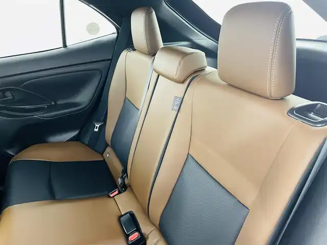 トヨタ ヤリスクロス ハイブリッド Z アドベンチャー 福島県 2024(令6)年 0.8万km ブラックマイカ トヨタセーフティ/・オートマチックハイビーム/・ロードサインアシスト/・パーキングサポートブレーキ/・プリクラッシュセーフティ/・レーントレーシングアシスト　/・レーダークルーズコントロール　/・ブラインドスポットモニター/純正ナビゲーション/・Bluetooth/AM・FM/USB/HDMI/・バックカメラ/・360度カメラ/・ETC/シートヒータ-/革巻きステアリング/・ステアリングスイッチ/・ステアリングヒーター/電動格納ミラー/・オートミラー/LEDライト/・フォグライト/・オートライト/・ヘッドライトリベライザー/電動リアゲート/ルーフレール