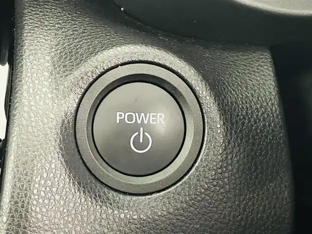 トヨタ ヤリスクロス ハイブリッド Z アドベンチャー 福島県 2024(令6)年 0.8万km ブラックマイカ トヨタセーフティ/・オートマチックハイビーム/・ロードサインアシスト/・パーキングサポートブレーキ/・プリクラッシュセーフティ/・レーントレーシングアシスト　/・レーダークルーズコントロール　/・ブラインドスポットモニター/純正ナビゲーション/・Bluetooth/AM・FM/USB/HDMI/・バックカメラ/・360度カメラ/・ETC/シートヒータ-/革巻きステアリング/・ステアリングスイッチ/・ステアリングヒーター/電動格納ミラー/・オートミラー/LEDライト/・フォグライト/・オートライト/・ヘッドライトリベライザー/電動リアゲート/ルーフレール