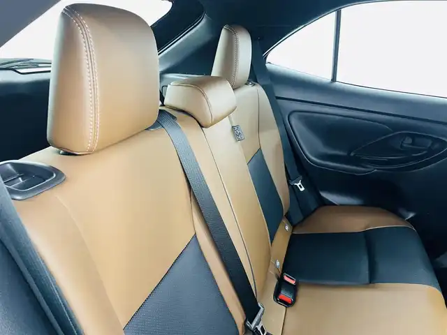 トヨタ ヤリスクロス ハイブリッド Z アドベンチャー 福島県 2024(令6)年 0.8万km ブラックマイカ トヨタセーフティ/・オートマチックハイビーム/・ロードサインアシスト/・パーキングサポートブレーキ/・プリクラッシュセーフティ/・レーントレーシングアシスト　/・レーダークルーズコントロール　/・ブラインドスポットモニター/純正ナビゲーション/・Bluetooth/AM・FM/USB/HDMI/・バックカメラ/・360度カメラ/・ETC/シートヒータ-/革巻きステアリング/・ステアリングスイッチ/・ステアリングヒーター/電動格納ミラー/・オートミラー/LEDライト/・フォグライト/・オートライト/・ヘッドライトリベライザー/電動リアゲート/ルーフレール