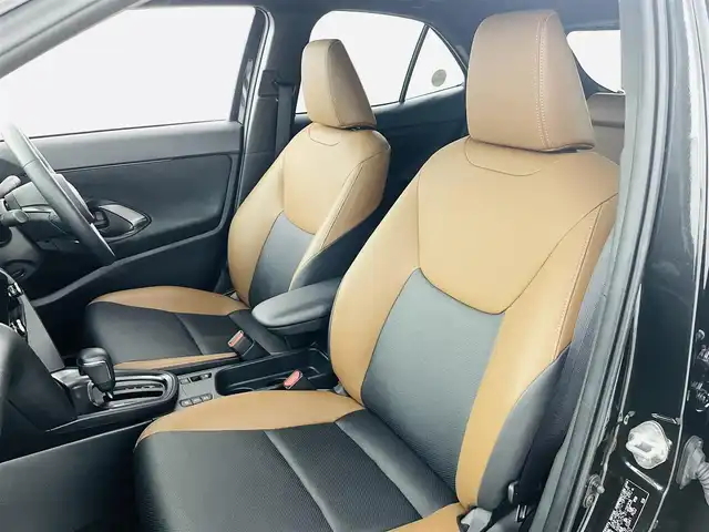 トヨタ ヤリスクロス ハイブリッド Z アドベンチャー 福島県 2024(令6)年 0.8万km ブラックマイカ トヨタセーフティ/・オートマチックハイビーム/・ロードサインアシスト/・パーキングサポートブレーキ/・プリクラッシュセーフティ/・レーントレーシングアシスト　/・レーダークルーズコントロール　/・ブラインドスポットモニター/純正ナビゲーション/・Bluetooth/AM・FM/USB/HDMI/・バックカメラ/・360度カメラ/・ETC/シートヒータ-/革巻きステアリング/・ステアリングスイッチ/・ステアリングヒーター/電動格納ミラー/・オートミラー/LEDライト/・フォグライト/・オートライト/・ヘッドライトリベライザー/電動リアゲート/ルーフレール