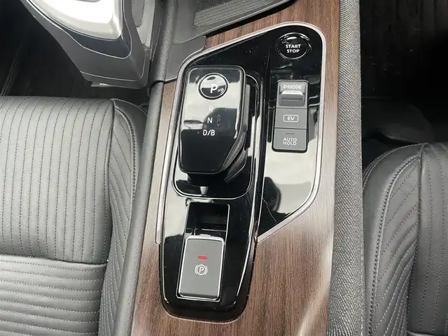 日産 オーラ G レザーエディション 島根県 2024(令6)年 1.3万km パープル ワンオーナー　/純正９型メモリナビ　/ＢＯＳＥサウンドシステム　/フルセグ/Ｂｌｕｅｔｏｏｔｈ　/全方位カメラ/ビルトインＥＴＣ2.0/前後ドラレコ　/インテリジェントクルーズコントロール　/ハーフレザーシート　/前席シートヒーター　/純正LEDライト　/前後コーナーセンサー