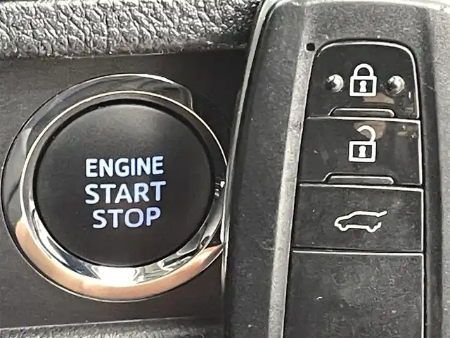 トヨタ ランドクルーザー プラド TX 熊本県 2019(令1)年 3.6万km ホワイトパールクリスタルシャイン 禁煙車　/モデリスタエアロ（Ｆ）/純正ナビ（ＣＤ・ＤＶＤ・フルセグ・ＢＴ・ＳＤ・ＵＳＢ）/バックカメラ　/社外全方位ドライブレコーダー　/ヘッドレスト取り付後席モニター/ビルトインＥＴＣ　/前後クリアランスソナー/レーダークルーズコントロール/衝突軽減ブレーキ/レーンキープアシスト/ダウンヒルアシスト/横滑り防止/ルーフレール/前後クリアランスソナー/ガナドールマフラー/純正フロアマット/RAYS２０インチAW/オートライト/オートマチックハイビーム/LEDヘッドライト/フォグライト/スマートキー/プッシュスタート/スペアキー1本/保証書/取扱説明書