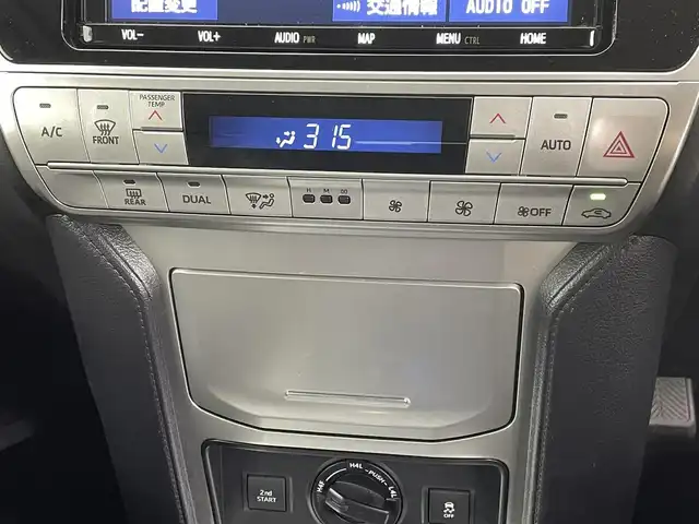 トヨタ ランドクルーザー プラド TX 熊本県 2019(令1)年 3.6万km ホワイトパールクリスタルシャイン 禁煙車　/モデリスタエアロ（Ｆ）/純正ナビ（ＣＤ・ＤＶＤ・フルセグ・ＢＴ・ＳＤ・ＵＳＢ）/バックカメラ　/社外全方位ドライブレコーダー　/ヘッドレスト取り付後席モニター/ビルトインＥＴＣ　/前後クリアランスソナー/レーダークルーズコントロール/衝突軽減ブレーキ/レーンキープアシスト/ダウンヒルアシスト/横滑り防止/ルーフレール/前後クリアランスソナー/ガナドールマフラー/純正フロアマット/RAYS２０インチAW/オートライト/オートマチックハイビーム/LEDヘッドライト/フォグライト/スマートキー/プッシュスタート/スペアキー1本/保証書/取扱説明書