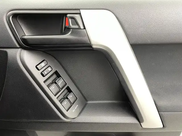 トヨタ ランドクルーザー プラド TX 熊本県 2019(令1)年 3.6万km ホワイトパールクリスタルシャイン 禁煙車　/モデリスタエアロ（Ｆ）/純正ナビ（ＣＤ・ＤＶＤ・フルセグ・ＢＴ・ＳＤ・ＵＳＢ）/バックカメラ　/社外全方位ドライブレコーダー　/ヘッドレスト取り付後席モニター/ビルトインＥＴＣ　/前後クリアランスソナー/レーダークルーズコントロール/衝突軽減ブレーキ/レーンキープアシスト/ダウンヒルアシスト/横滑り防止/ルーフレール/前後クリアランスソナー/ガナドールマフラー/純正フロアマット/RAYS２０インチAW/オートライト/オートマチックハイビーム/LEDヘッドライト/フォグライト/スマートキー/プッシュスタート/スペアキー1本/保証書/取扱説明書