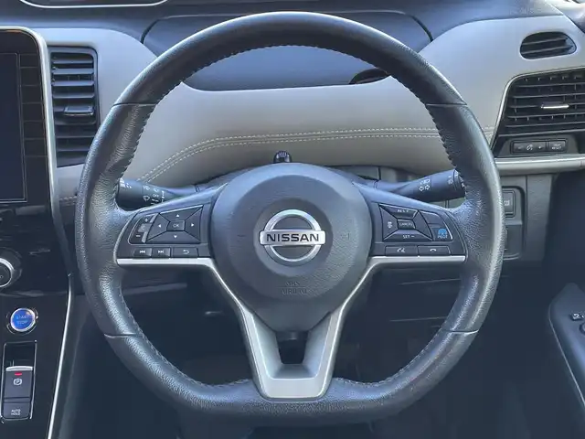 日産 セレナ e－パワー ハイウェイスター V 群馬県 2021(令3)年 5.7万km ダイヤモンドブラック セーフティパックA/純正10型ナビ/CD・DVD・SD/Bluetooth・フルセグ/純正フリップダウンモニター/アラウンドビューモニター/両側パワースライドドア/デジタルインナーミラー/プロパイロット/純正ドライブレコーダー/ビルトインETC/追従クルーズコントロール/横滑り防止装置/レーンキープアシスト/衝突軽減ブレーキ/アイドリングストップ/LEDヘッドライト/純正シートカバー/純正アルミホイール/純正フロアマット/スマートキー×2