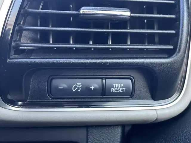 日産 セレナ e－パワー ハイウェイスター V 群馬県 2021(令3)年 5.7万km ダイヤモンドブラック セーフティパックA/純正10型ナビ/CD・DVD・SD/Bluetooth・フルセグ/純正フリップダウンモニター/アラウンドビューモニター/両側パワースライドドア/デジタルインナーミラー/プロパイロット/純正ドライブレコーダー/ビルトインETC/追従クルーズコントロール/横滑り防止装置/レーンキープアシスト/衝突軽減ブレーキ/アイドリングストップ/LEDヘッドライト/純正シートカバー/純正アルミホイール/純正フロアマット/スマートキー×2