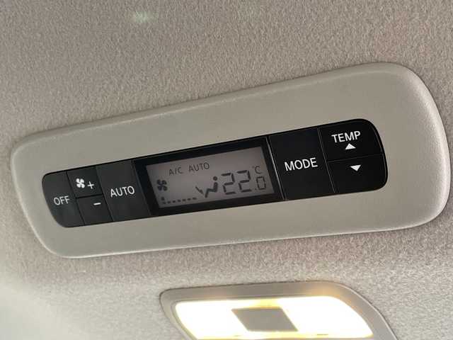 日産 セレナ e－パワー ハイウェイスター V 千葉県 2025(令7)年 0.1万km プリズムホワイト 純正12，3センチワイドディスプレイ/(AM/FM/フルセグ/BT/USB/HDMI/アップルカープレイ)/プロパイロット/クリアランスソナー/置くだけ充電/全周囲カメラ/デジタルインナーミラー/ナビ連動ドライブレコーダー/ブラインドスポットモニター/パーキングアシスト/衝突被害軽減システム/車線逸脱警報/バックカメラ/クルーズコントロール/両側パワースライドドア/ハンズフリーオートスライドドア/横滑り防止装置/ETC/アイドリングストップ/LEDヘッドライト/フォグランプ/オートライト/ウィンカーミラー/電動格納ミラー/純正16インチAW/シートヒーター/シートリフター/プッシュスタート/スマートキー/フロアマット/スペアキー/取扱説明書/保証書