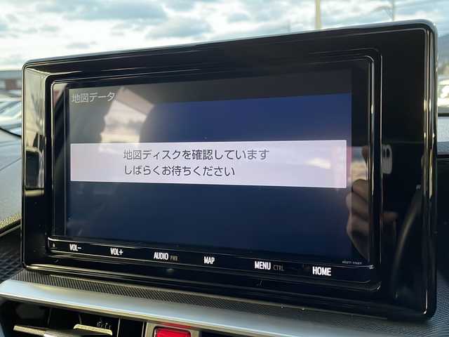 トヨタ ライズ Z 山口県 2020(令2)年 5万km シャイニングホワイトパール 純正9インチナビ(NSZT-Y68T)/パノラマミックビューモニター/フロントシーケンシャルターンランプ/リアクロストラフィックアラート/360度ドライブレコーダー/ビルトインETC/ブラインドスポットモニター/レーダークルーズコントロール/シートヒーター(D席/N席)/純正LEDヘッドライト/オートライト/フォグランプ/コーナーセンサー/純正17インチアルミホイール/純正フロアマット/ダブル＋サイドエアバッグ