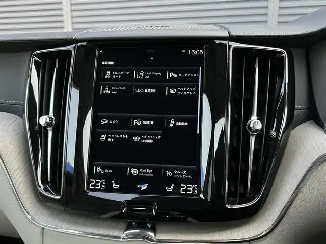 ボルボ ＸＣ６０ D4 AWD インスクリプション 茨城県 2019(平31)年 6万km パール １オーナー　/ｈ／ｋ　/白革　/全席シートヒーター　/Ｍ付ＰＷシート　/ＨＵＤ　/３６０度カメラ　/インテリセーフ　/ＡＣＣ　/ＬＫＡ　/ＢＬＩＳ　/ＰＷテールゲート　/ナビ　/１２セグ　/ＣａｒＰｌａｙ　/ＵＳＢ　/ＬＥＤ　/ＥＴＣ/禁煙車
