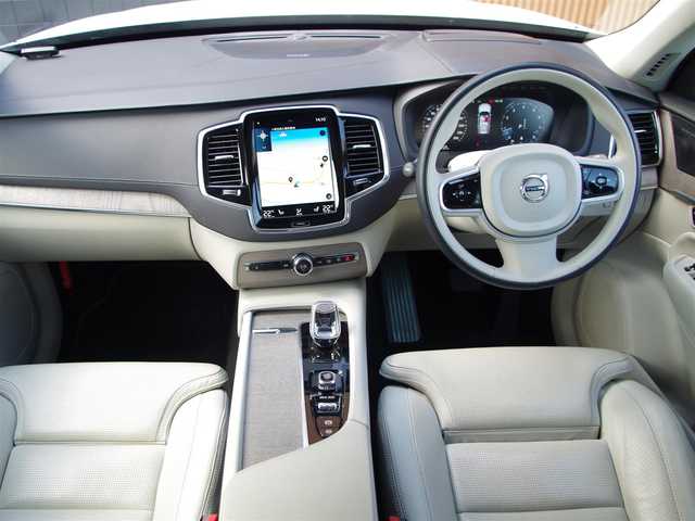 ボルボ ＸＣ９０ B6 AWD インスクリプション 埼玉県 2021(令3)年 2.7万km パール ホワイトレザーシート /アダプティブクルーズコントロール /インテリセーフ /harman/kardon /ヘッドアップディスプレイ /Carplay /ブラインドスポットモニター /全周囲カメラ /ETC /ドラレコ /純正ナビ/フルセグTV /ワイヤレス充電/シートポジションメモリー機能/全席シートヒーター/前席ベンチレーション/ステアリングヒーター