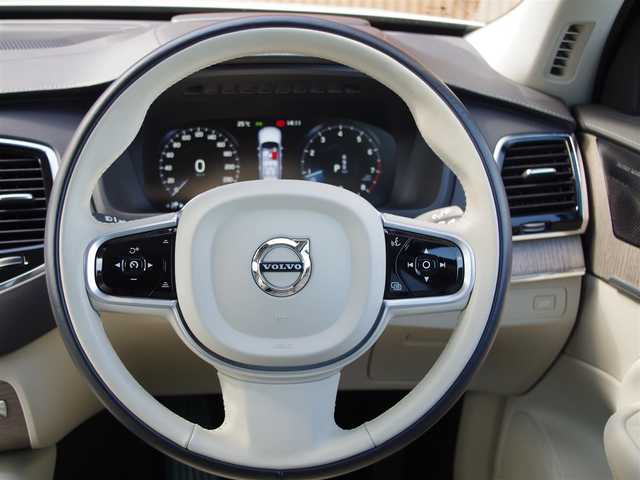 ボルボ ＸＣ９０ B6 AWD インスクリプション 埼玉県 2021(令3)年 2.7万km パール ホワイトレザーシート /アダプティブクルーズコントロール /インテリセーフ /harman/kardon /ヘッドアップディスプレイ /Carplay /ブラインドスポットモニター /全周囲カメラ /ETC /ドラレコ /純正ナビ/フルセグTV /ワイヤレス充電/シートポジションメモリー機能/全席シートヒーター/前席ベンチレーション/ステアリングヒーター