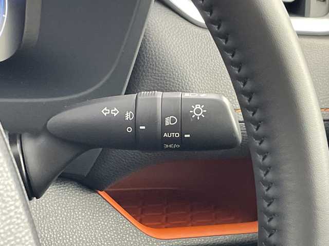 トヨタ ＲＡＶ４ アドベンチャー 愛知県 2023(令5)年 1.2万km アティチュードブラックマイカ 禁煙車/純正10.5インチナビ/（AM/FM/Bluetooth/フルセグTV/USB)/サンルーフ/バックカメラ/トヨタセーフティセンス/・プリクラッシュセーフティ/・レーンディパーチャーアラート/・オートマチックハイビーム/・レーダークルーズコントロール/・先行車発進お知らせ機能/ブラインドスポットモニター/クリアランスソナー/ETC2.0/ドライブレコーダー/デジタルインナーミラー/快適温熱シート/シートベンチレーション/パワーシート/メモリシート/ステアリングヒータ/革巻きステアリング/ダウンヒルアシスト/スマートキー/プッシュスタート/LEDヘッドライト/フロントフォグランプ/純正19インチアルミホイール/純正フロアマット/横滑り防止装置/ステアリングスイッチ