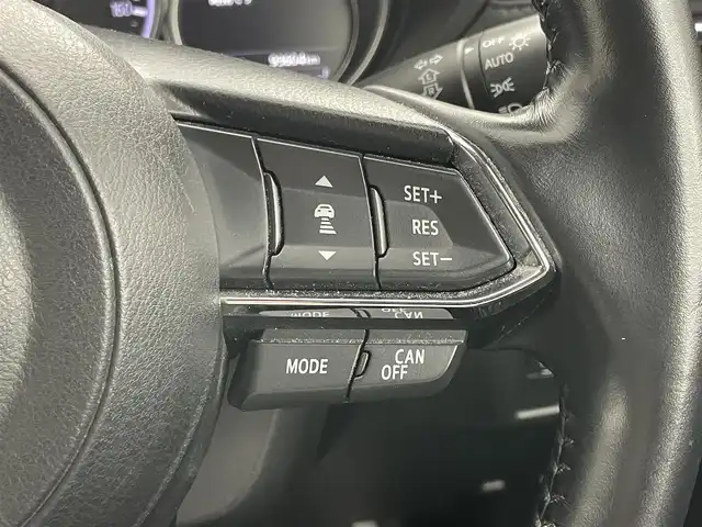 マツダ ＣＸ－５ XD プロアクティブ 岡山県 2017(平29)年 9.4万km ジェットブラックマイカ 純正ナビ/（Bluetooth/フルセグTV/Carplay/USB接続/CD/DVD）/衝突軽減ブレーキシステム/レーダークルーズコントロール/バックカメラ/サイドカメラ（左側のみ）/LEDヘッドライト/オートハイビーム/ETC/ブラインドスポットモニター/フロアマット/シートリフター/チルトステアリング/踏み間違い防止/純正19インチアルミホイール/取扱説明書/新車保証書/スマートキー×２